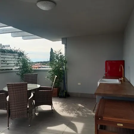 The Terrace On The - With Pool Peschiera del Garda